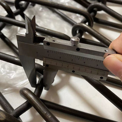 좋은 가격 높은 생산성 자동 모래 블래스팅 기계에 대한 철 철회망 컨베이어 벨트 온라인으로