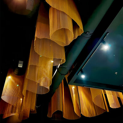 좋은 가격 알루미늄 천장 커튼 다른 색상 체인 메일 와이어 메쉬 그물 장식 체인 링크 메쉬 커튼 온라인으로