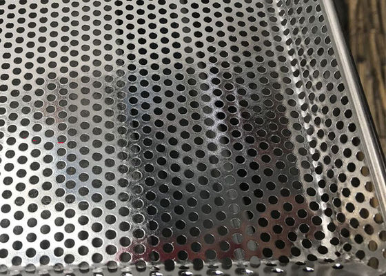 관통되는 18x26 인치 오븐 굽기 쟁반 탈수기 메시 쟁반 304를 금속을 붙이십시오